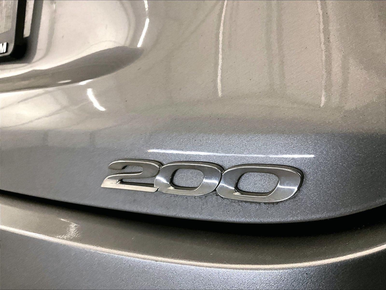 2015 Chrysler 200 Limited