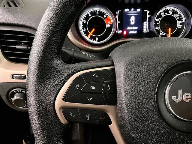 2016 Jeep Cherokee Sport