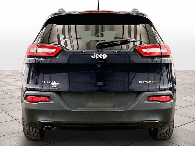 2016 Jeep Cherokee Sport
