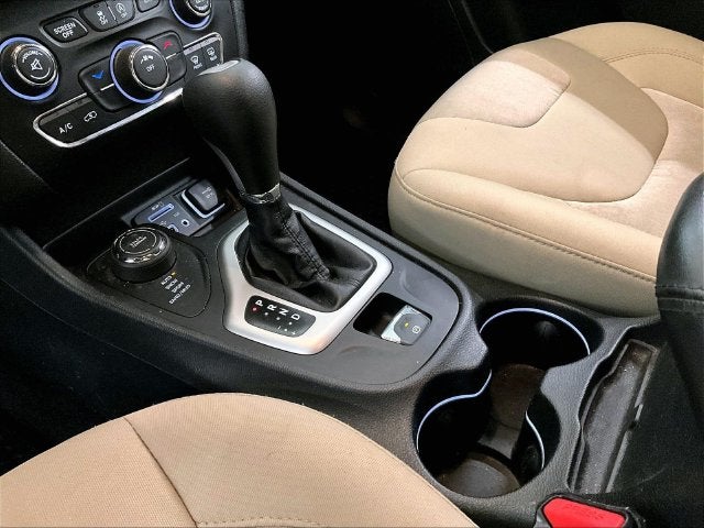 2016 Jeep Cherokee Sport