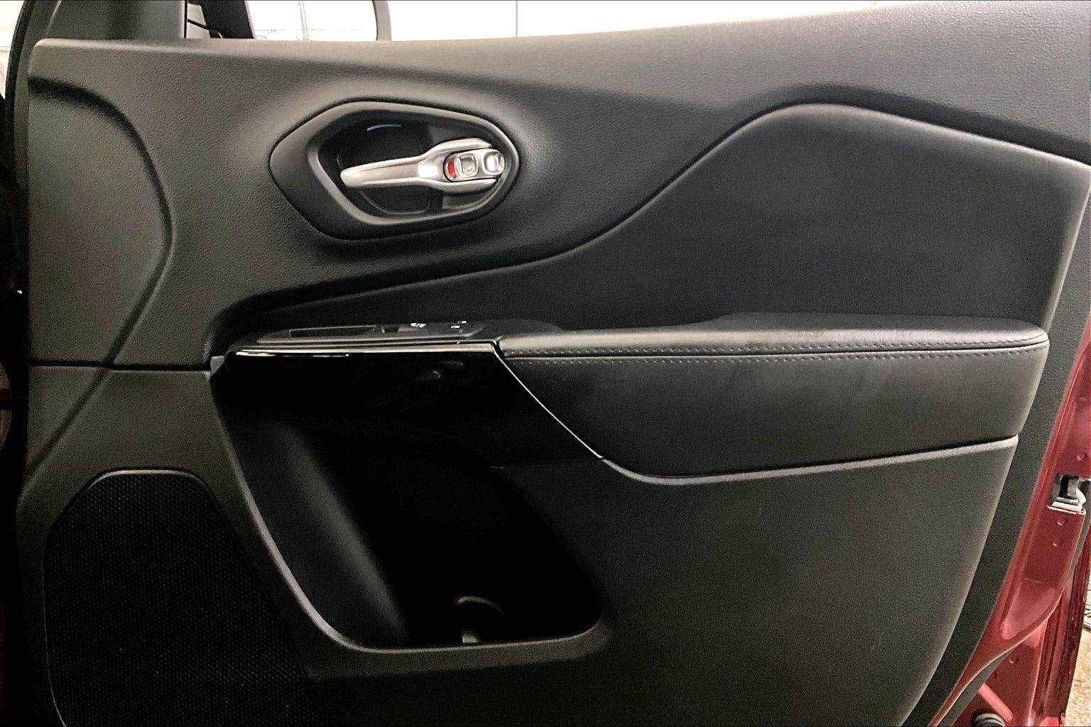 2020 Jeep Cherokee Altitude