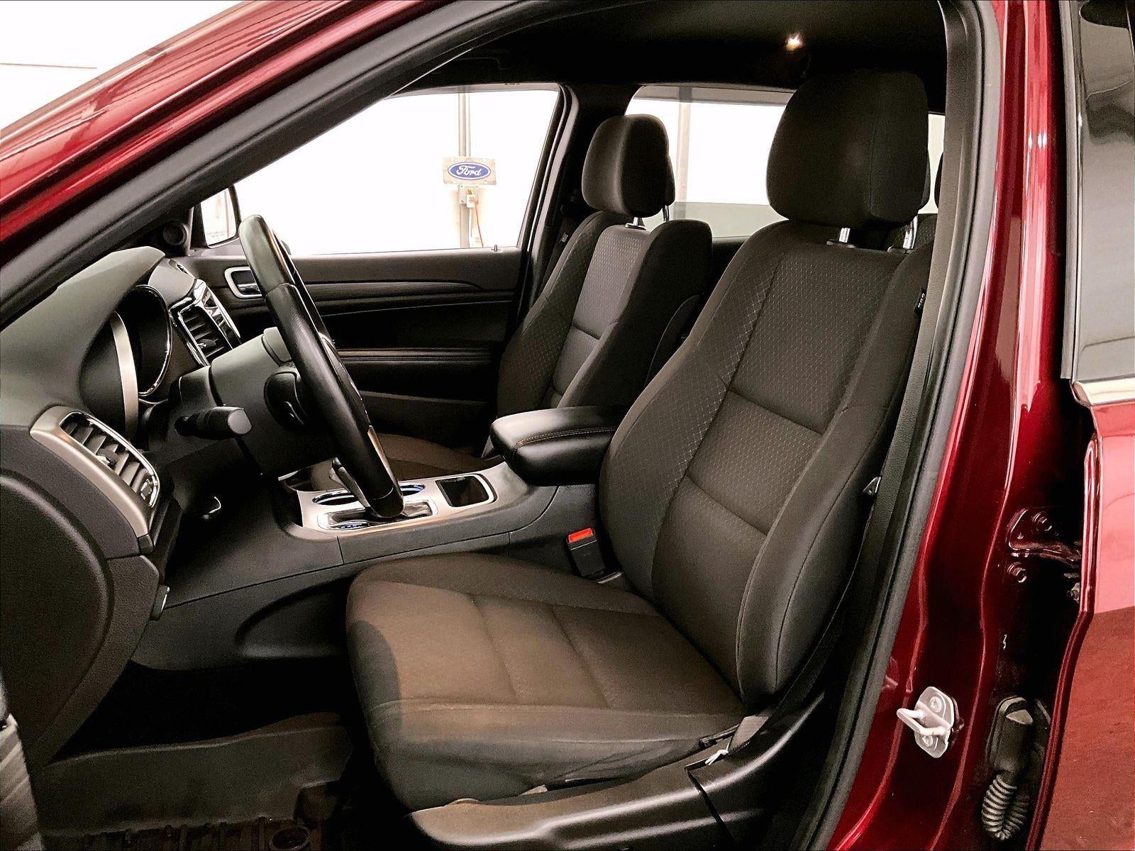 2020 Jeep Grand Cherokee Laredo