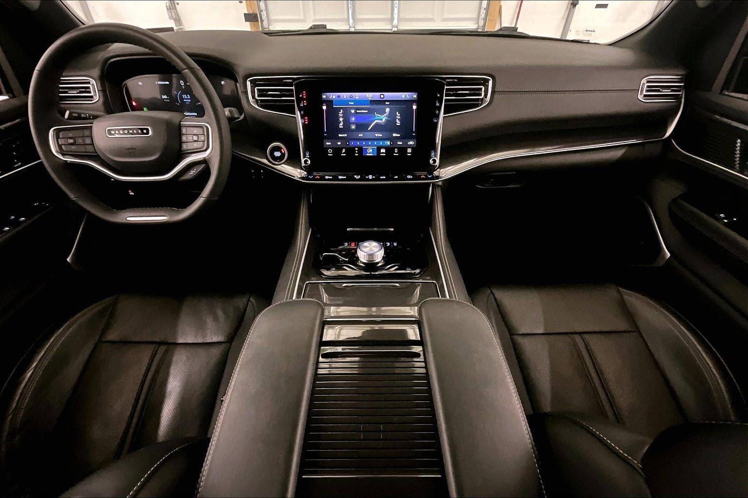 2024 Jeep Wagoneer Base