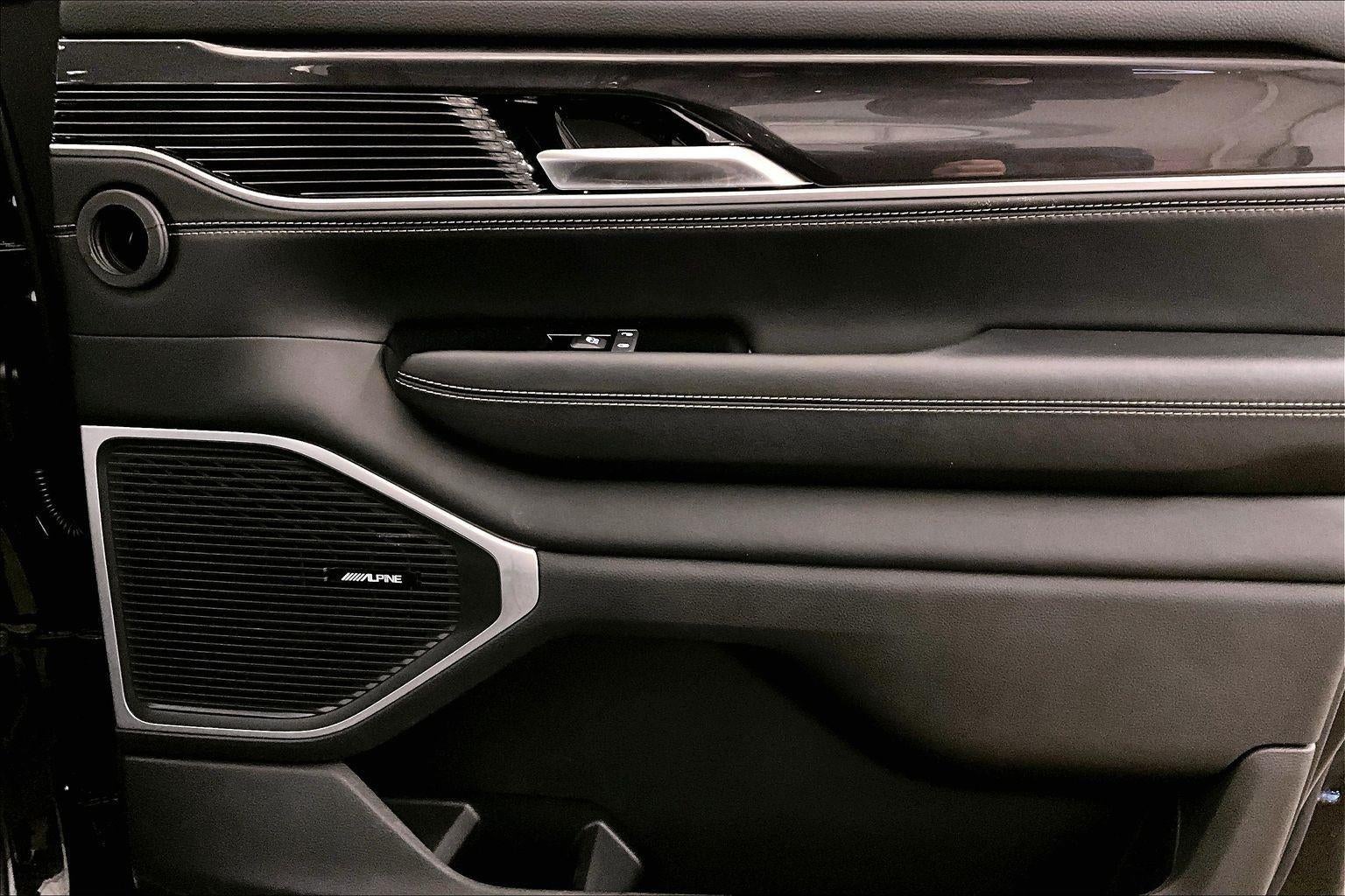 2024 Jeep Wagoneer Base