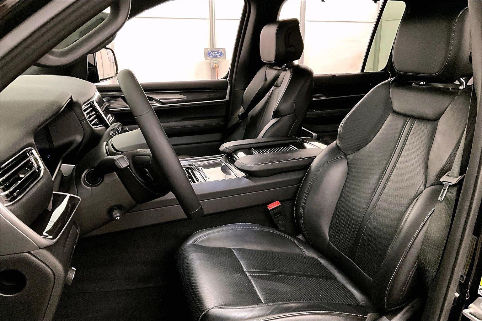 2024 Jeep Wagoneer Base