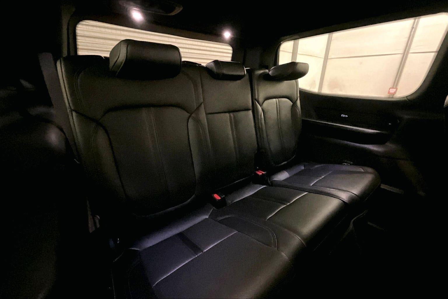 2024 Jeep Wagoneer Base