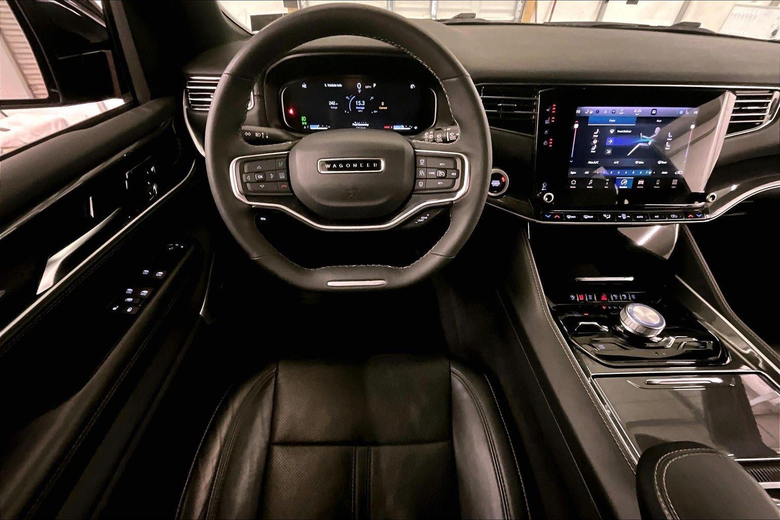 2024 Jeep Wagoneer Base