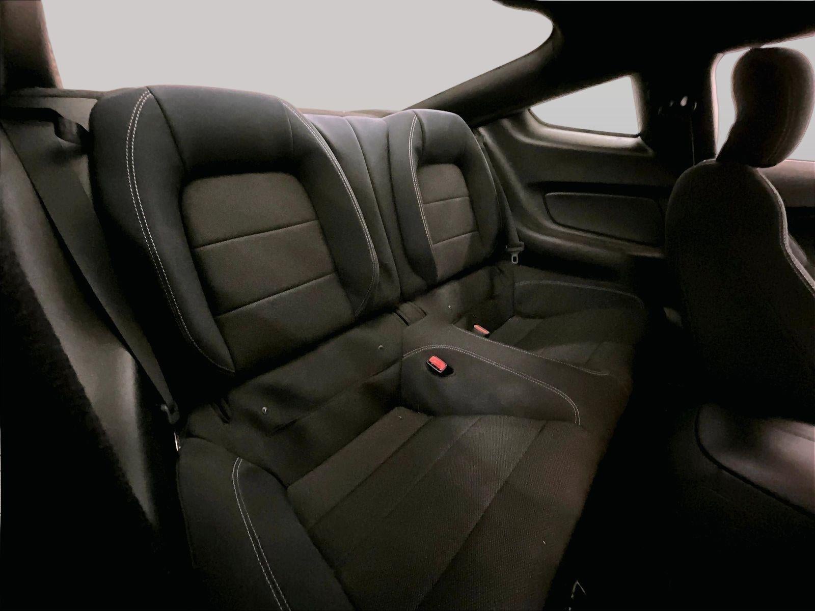 2016 Ford Mustang V6