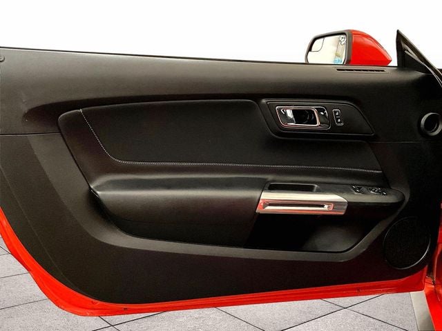 2016 Ford Mustang V6