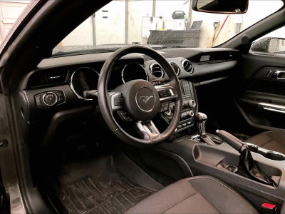 2016 Ford Mustang V6