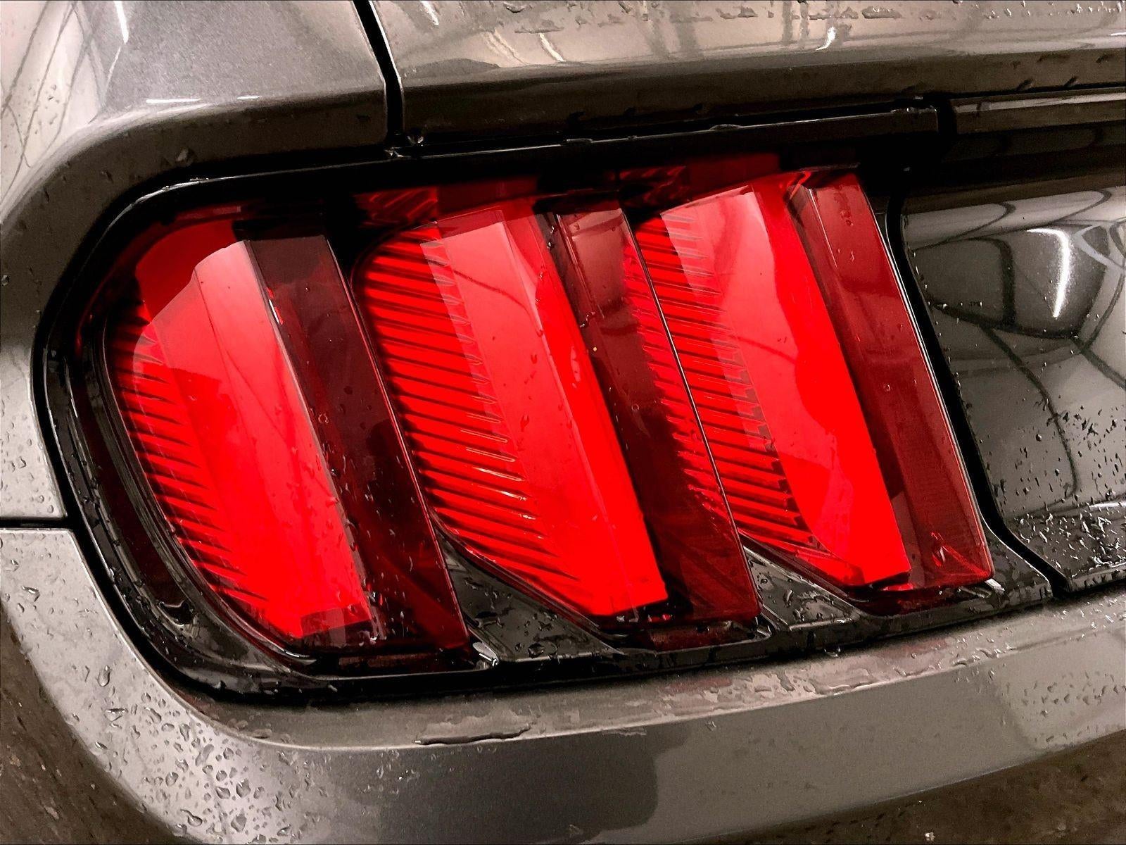 2016 Ford Mustang V6