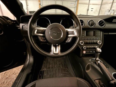 2016 Ford Mustang V6