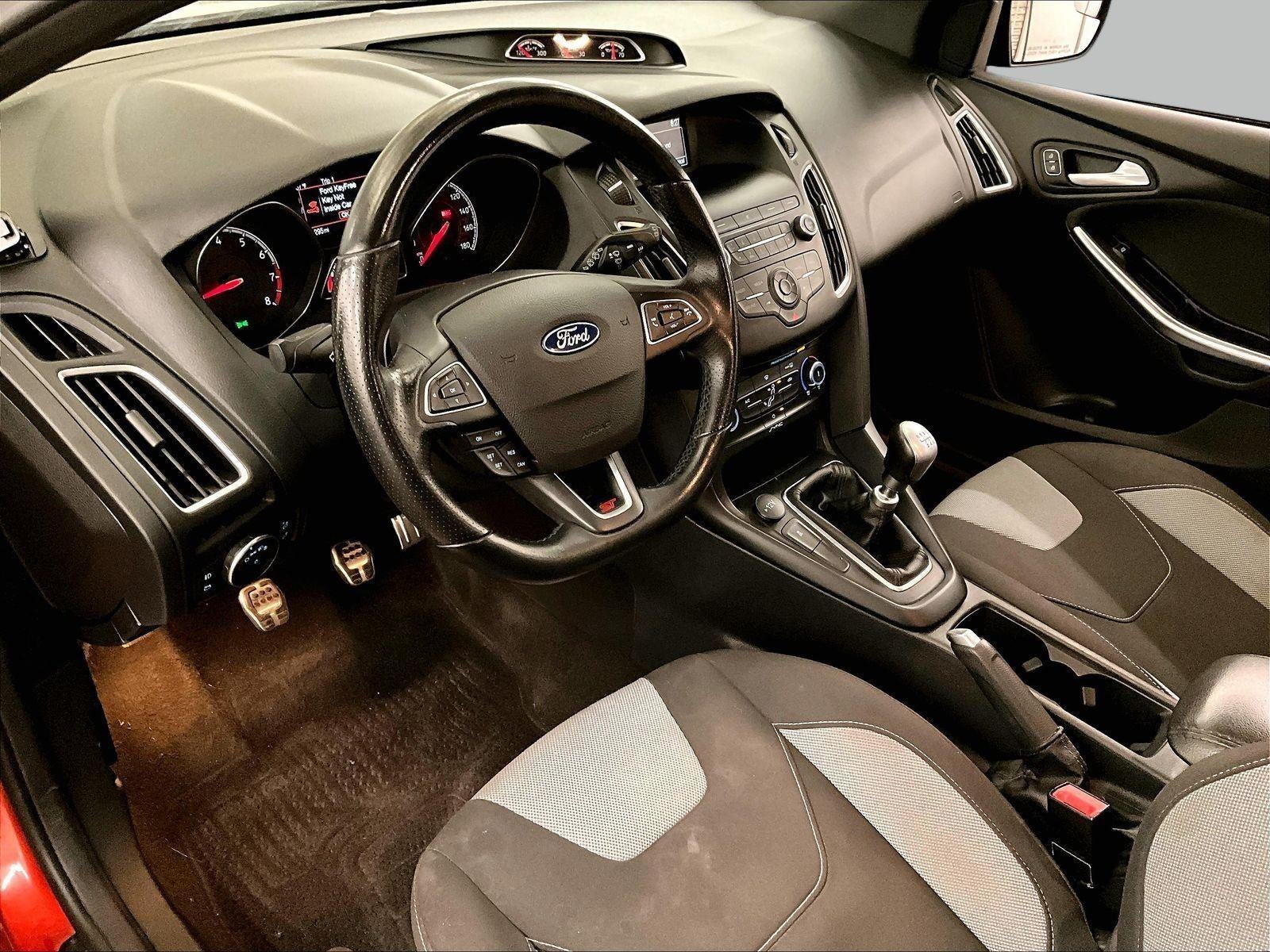 2018 Ford Focus ST