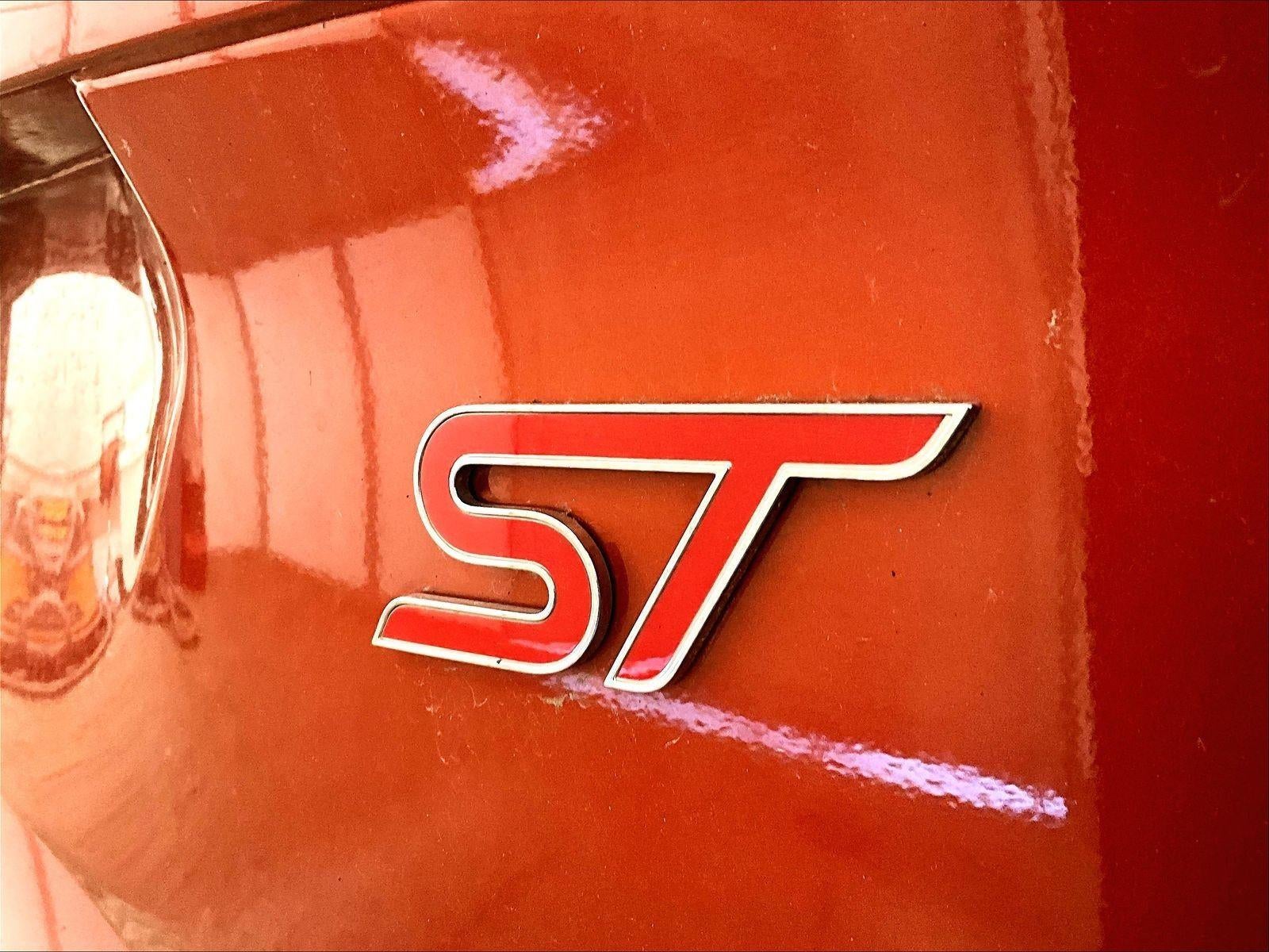 2018 Ford Focus ST