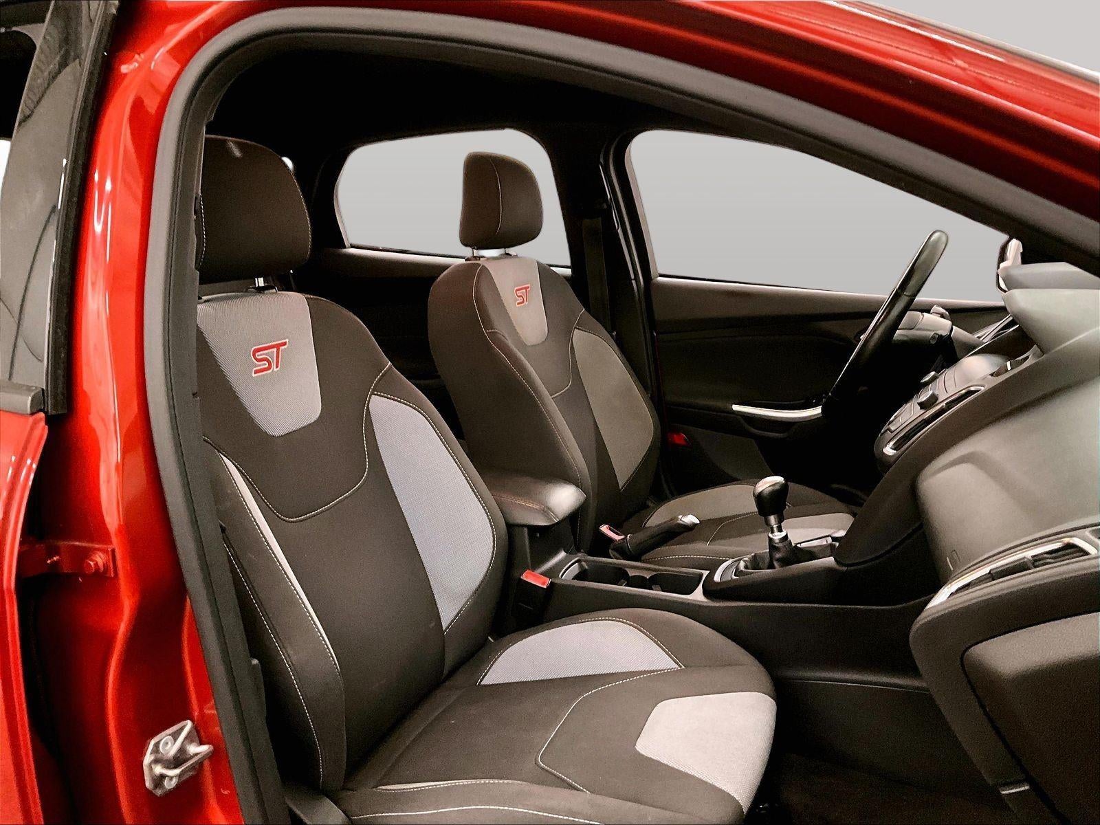 2018 Ford Focus ST