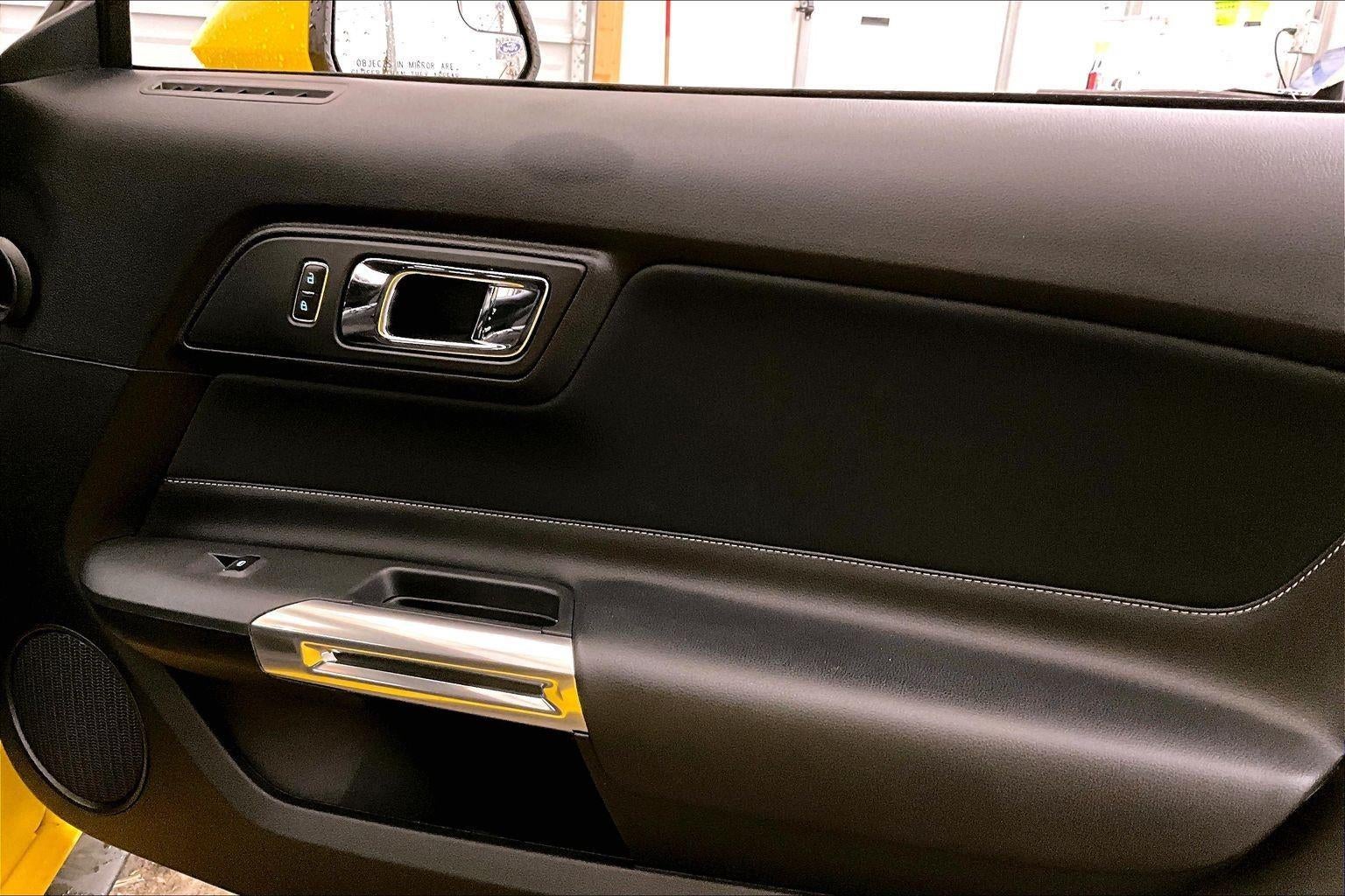 2017 Ford Mustang V6