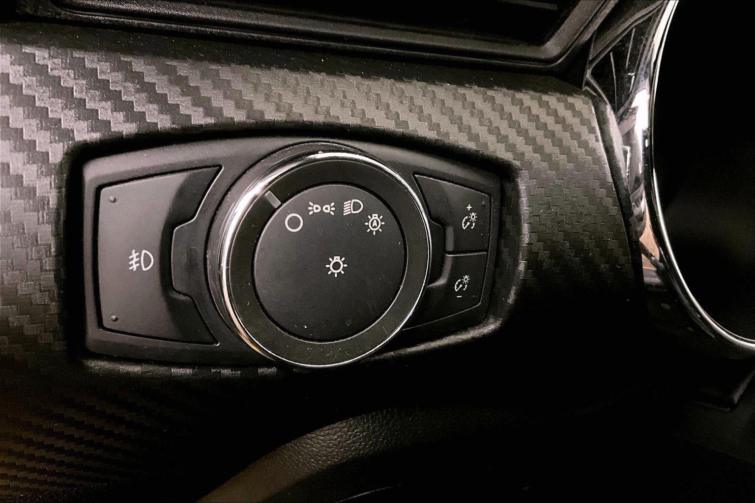 2017 Ford Mustang V6