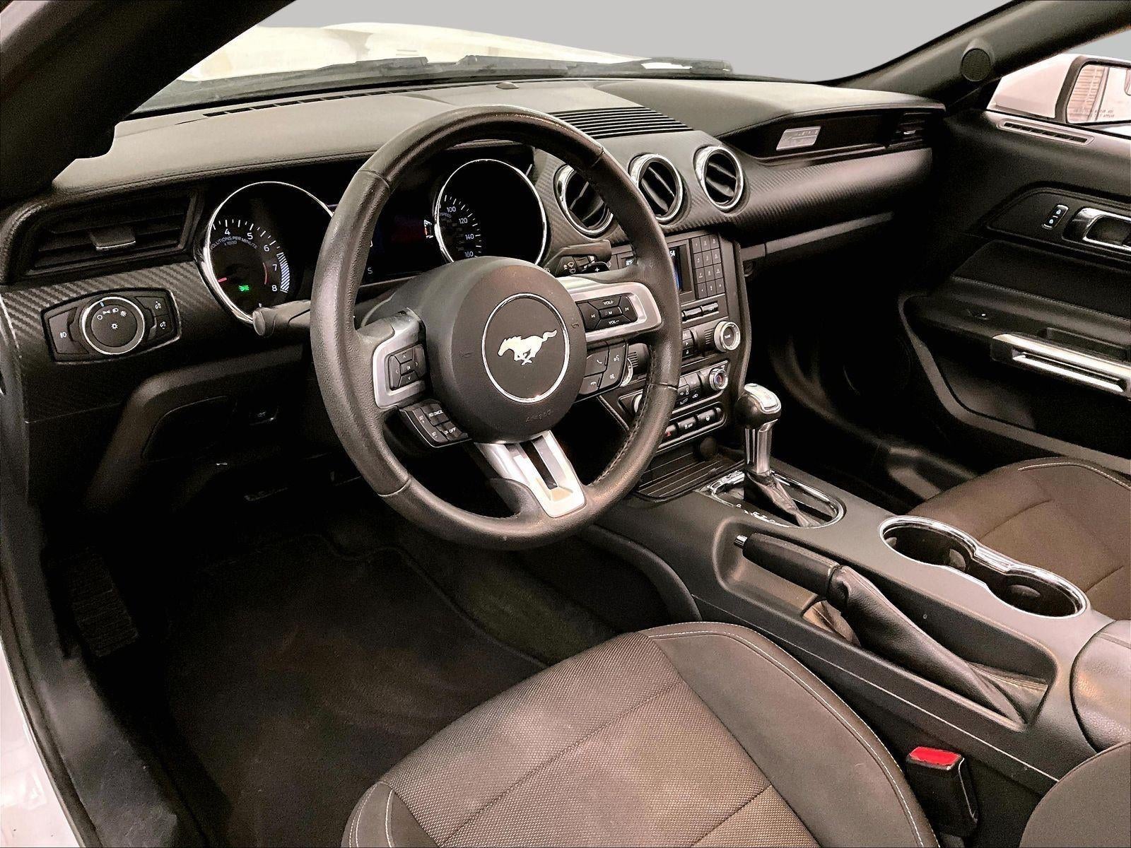 2015 Ford Mustang V6