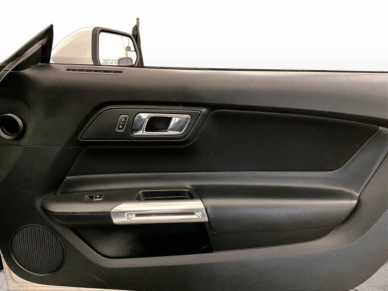 2015 Ford Mustang V6