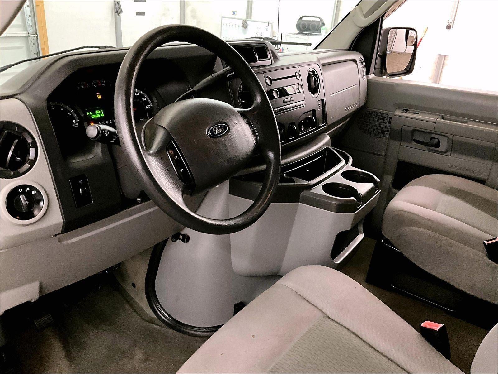 2014 Ford Econoline Wagon XLT