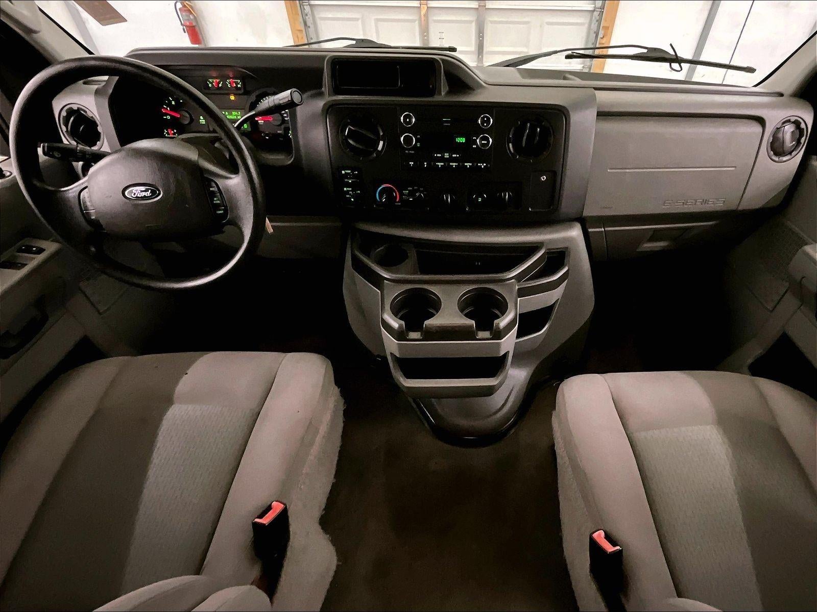 2014 Ford Econoline Wagon XLT