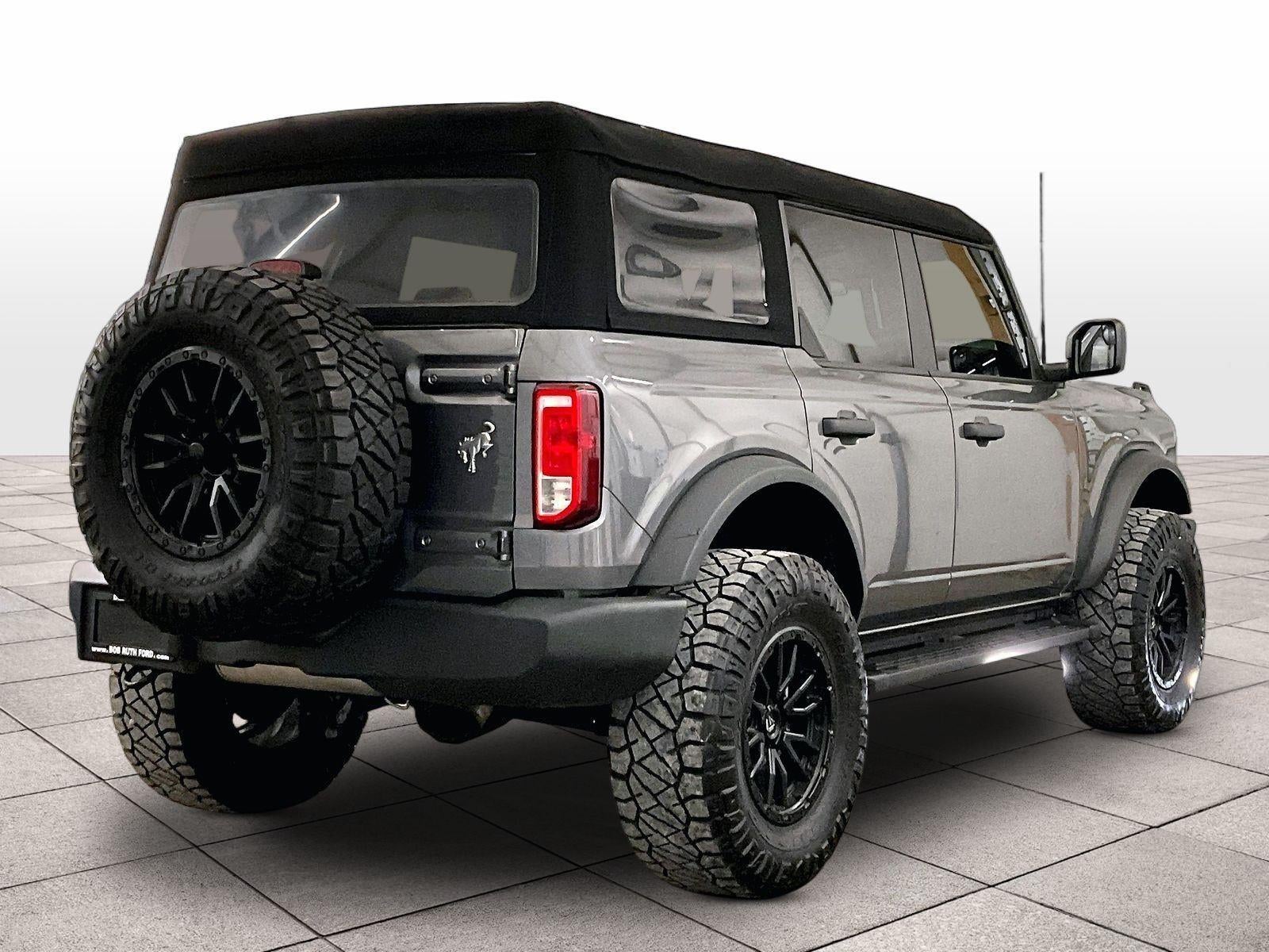 2023 Ford Bronco Base