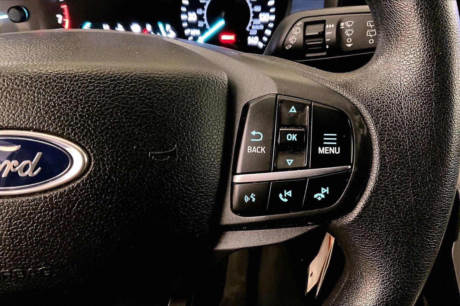 2023 Ford Explorer Base