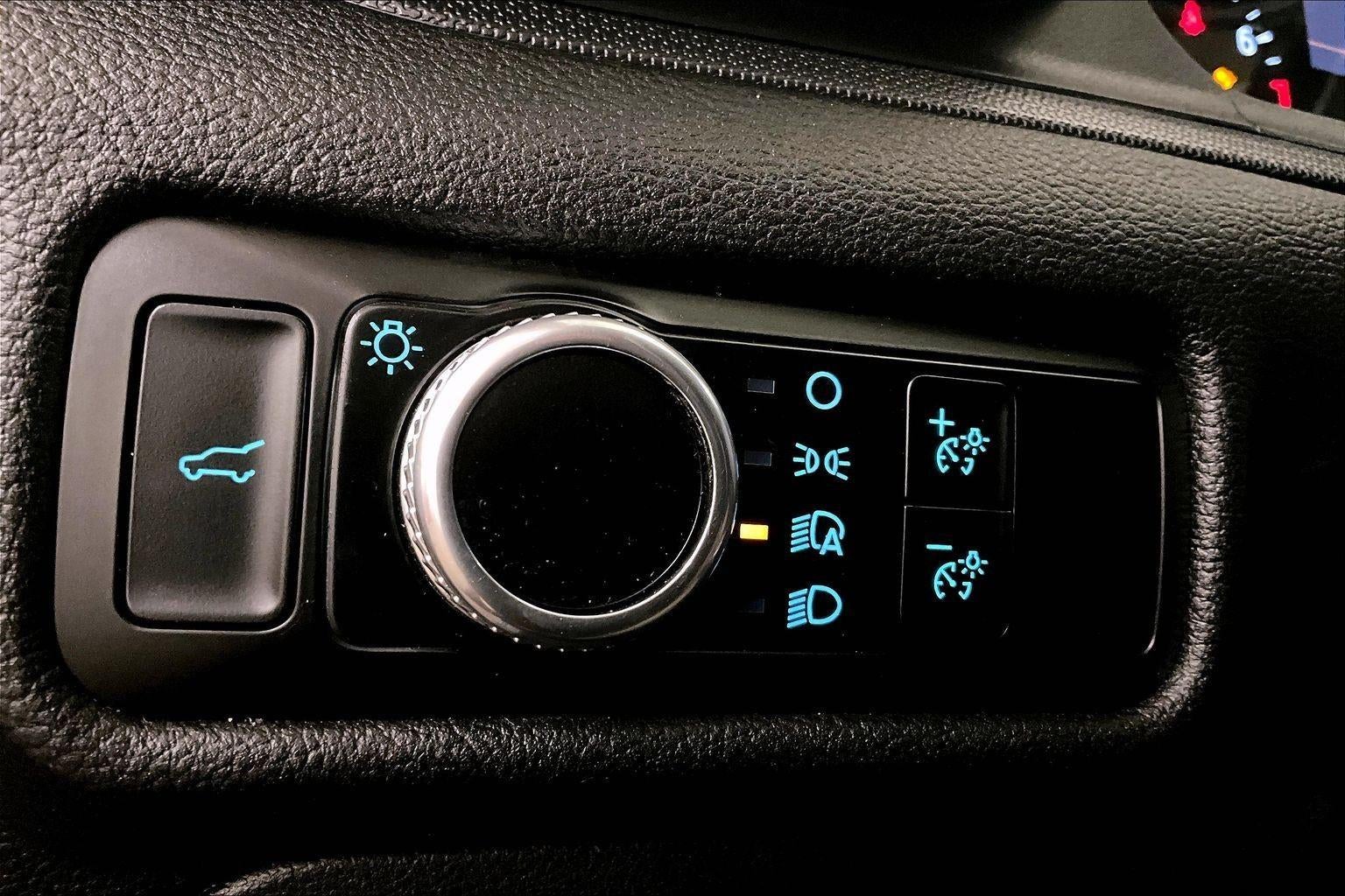 2023 Ford Explorer Base