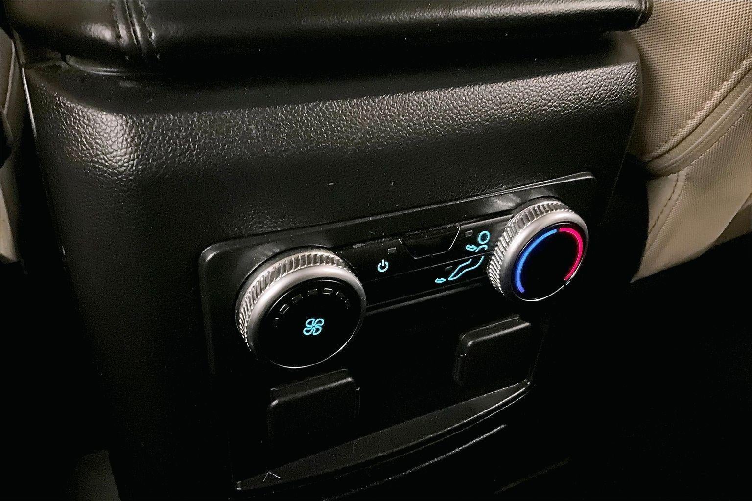 2023 Ford Explorer Base