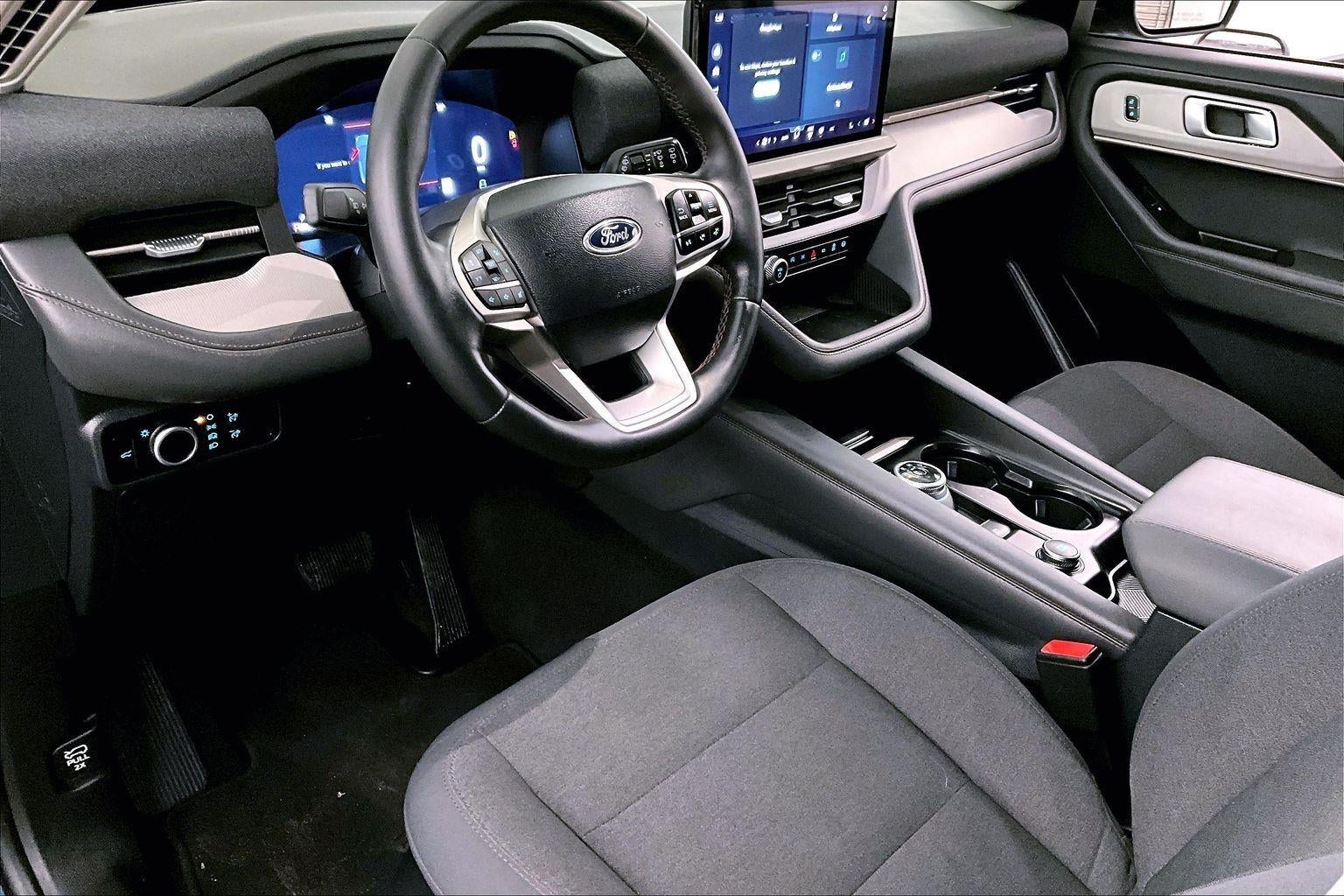 2025 Ford Explorer Active