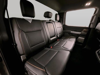2027 Ford Super Duty F-350® Lariat®