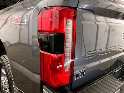 2027 Ford Super Duty F-350® Lariat®