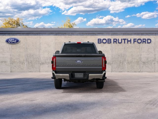 2027 Ford Super Duty F-350® Lariat®