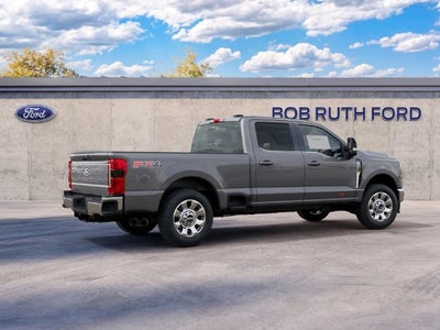 2027 Ford Super Duty F-350® Lariat®