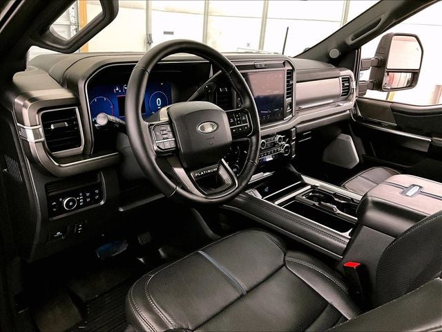 2025 Ford F-350SD Platinum
