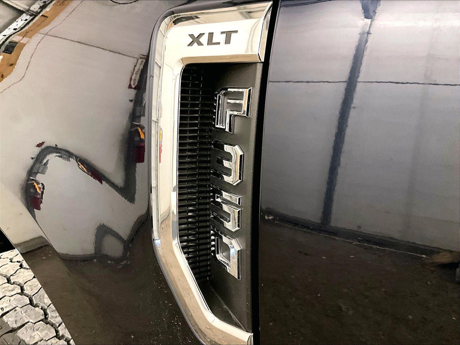 2022 Ford Super Duty F-350 SRW XLT