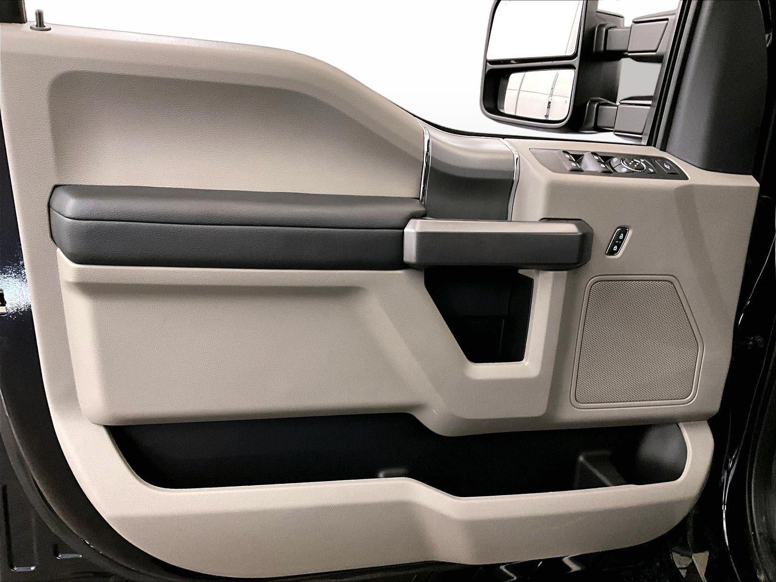 2022 Ford Super Duty F-350 SRW XLT