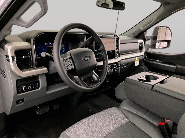 2027 Ford Super Duty F-350® XLT
