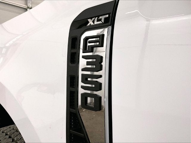 2027 Ford Super Duty F-350® XLT