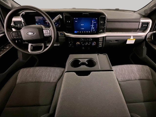 2027 Ford Super Duty F-350® XLT