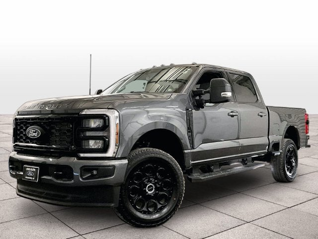 2027 Ford Super Duty F-350® XLT