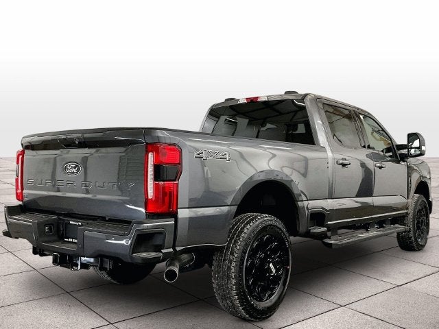2027 Ford Super Duty F-350® XLT