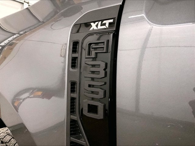 2027 Ford Super Duty F-350® XLT