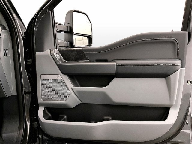 2027 Ford Super Duty F-350® XLT