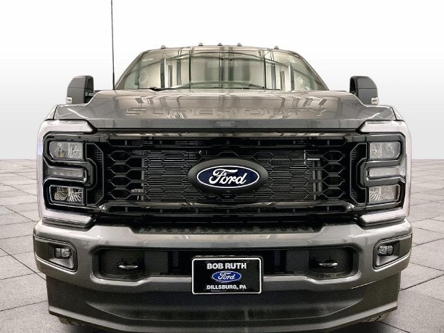 2027 Ford Super Duty F-350® XLT