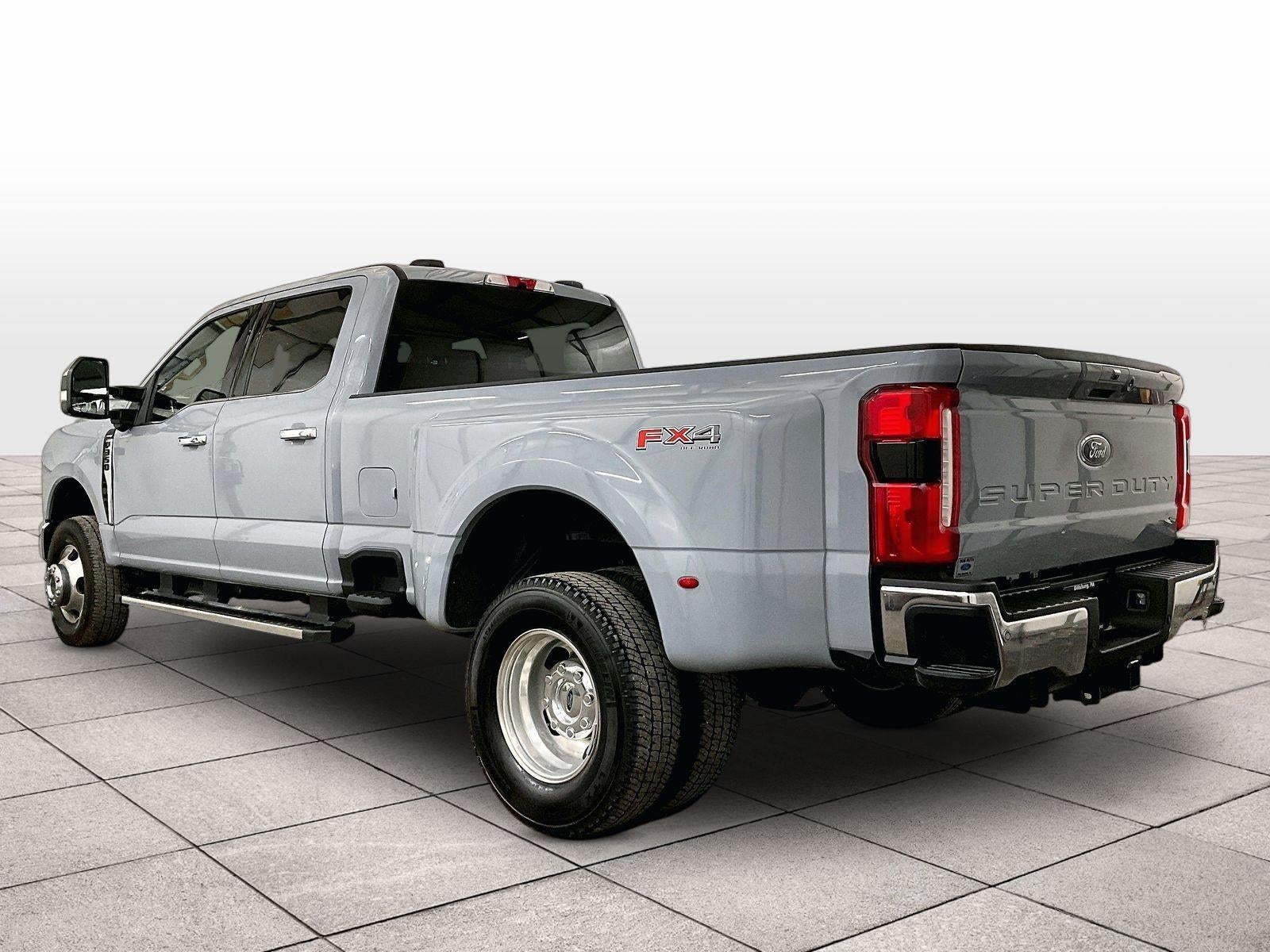 2025 Ford Super Duty F-350 DRW LARIAT