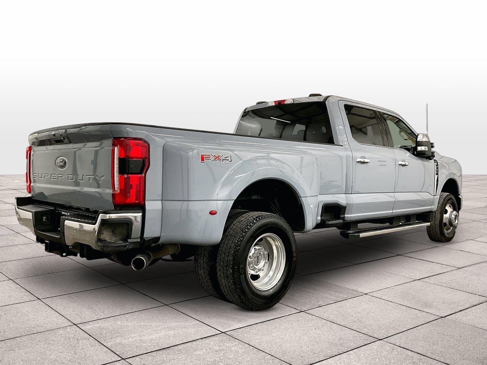 2025 Ford Super Duty F-350 DRW LARIAT
