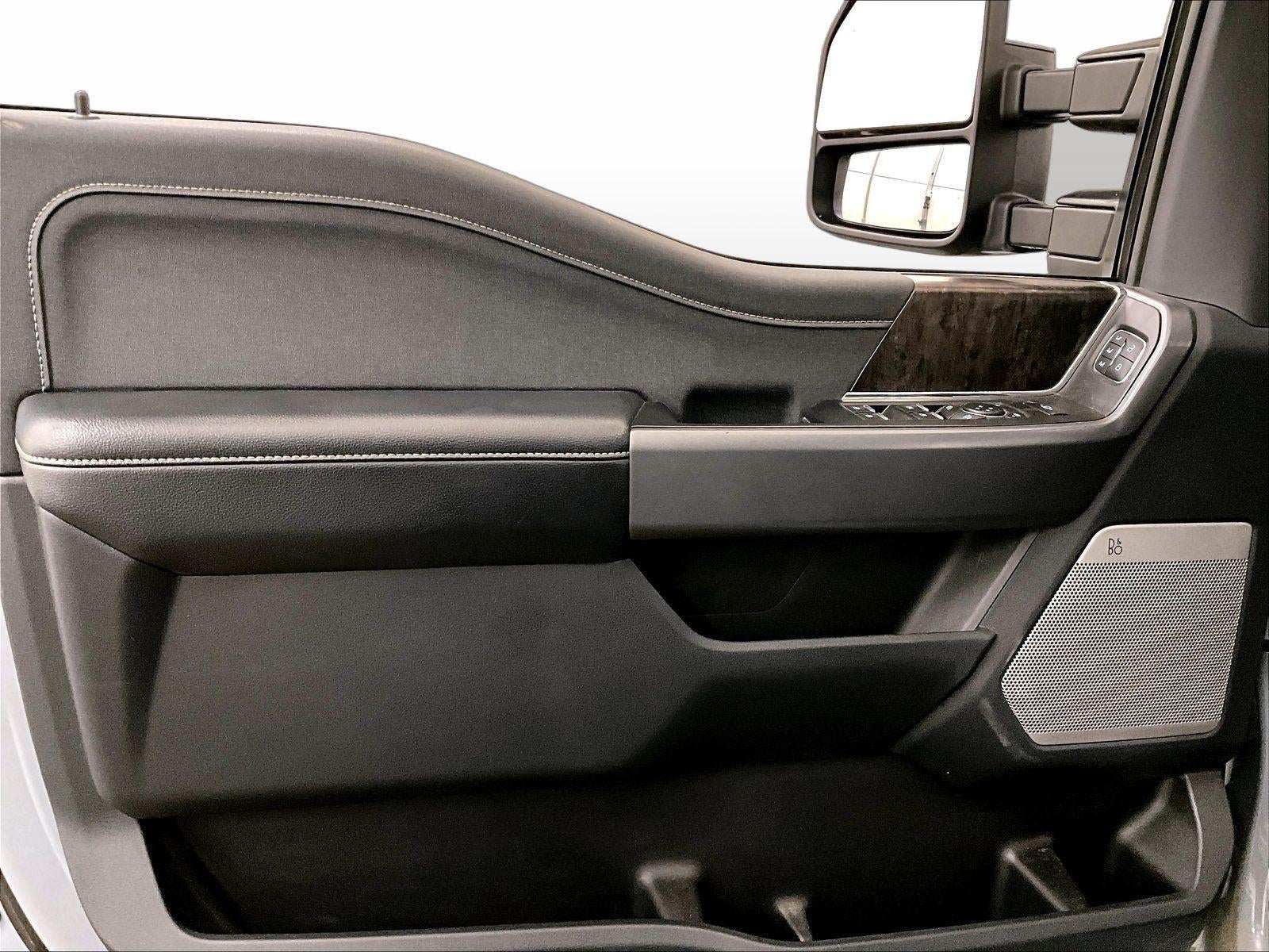 2025 Ford Super Duty F-350 DRW LARIAT