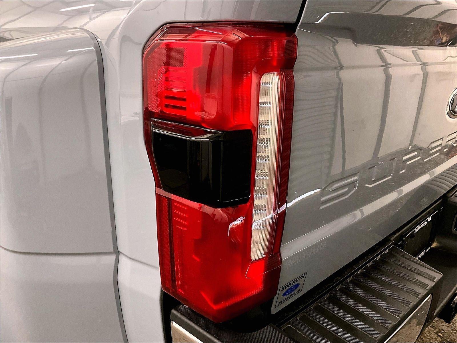 2025 Ford Super Duty F-350 DRW LARIAT