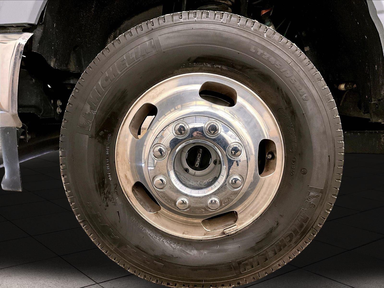 2025 Ford Super Duty F-350 DRW LARIAT